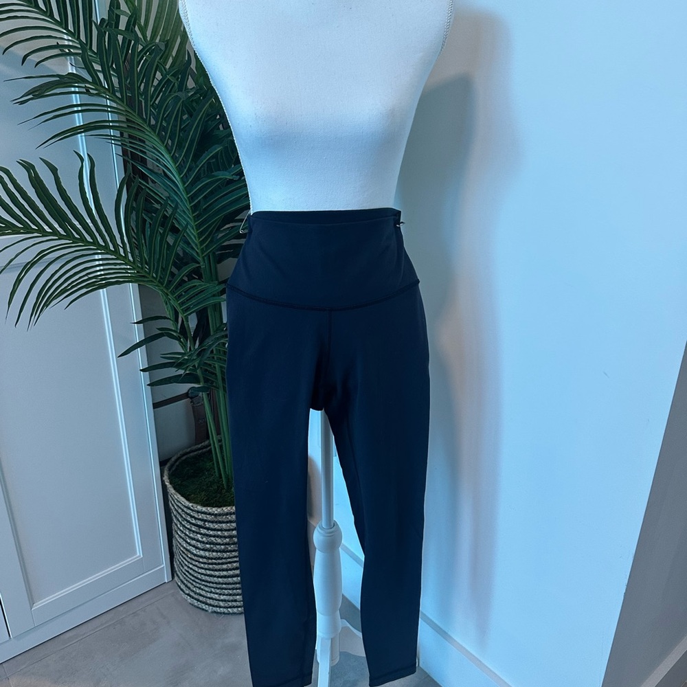 Lululemon Navy Women's Leggins